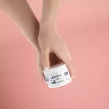 KERATIN SILK intensiv wiederherstellende Maske – für glattes, seidiges und gesund aussehendes Haar